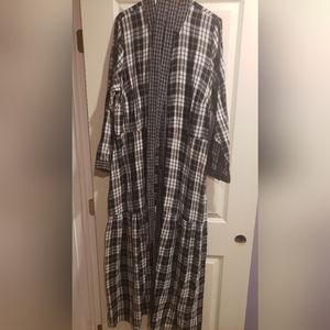 ELOQUII PLUS MAXI DRESS. Size 16. Black and white plaid.